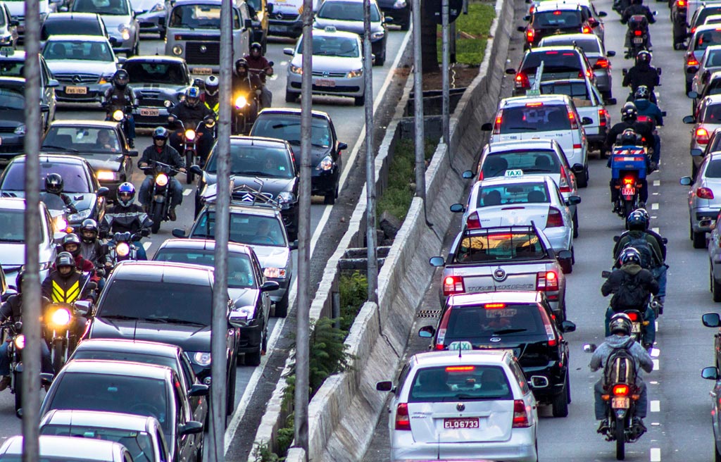 Mobilidade urbana e delivery: um panorama sobre entregadores e motoristas com aplicativos